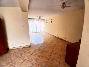 🏡 ¡CASA IDEAL PARA FAMILIAS GRANDES EN LA MOLINA! 3 DEPARTAMENTOS EN 1 🏡✨
