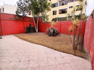 🏡 ¡CASA IDEAL PARA FAMILIAS GRANDES EN LA MOLINA! 3 DEPARTAMENTOS EN 1 🏡✨