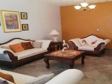 AV CINCO 29,  BUGAMBILIA, 83140  HERMOSILLO, SONORA.