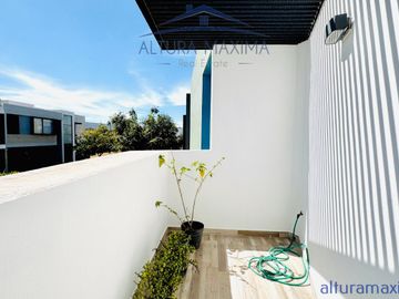 Casa en Venta Coto Valeira Zona Real Zapopan