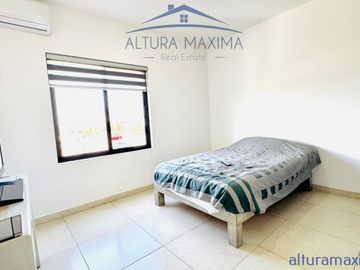 Casa en Venta Coto Valeira Zona Real Zapopan