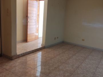 ¡Ubicadisima! Vendo Casa en Av Cutervo - Ica