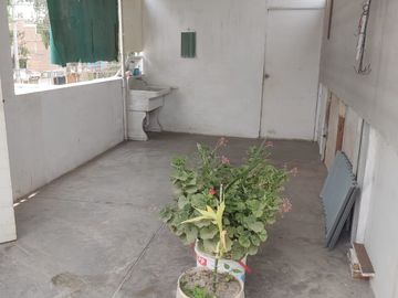 ¡Ubicadisima! Vendo Casa en Av Cutervo - Ica
