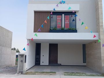 Hermosa casa con Rooftop en Cennet Residencial