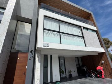 Casa en Venta en Bosques de Zavaleta