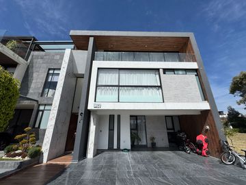 Casa en Venta en Bosques de Zavaleta