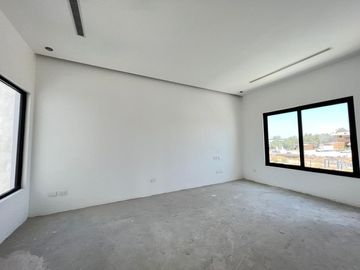 SE VENDE CASA EN LOS LAGOS