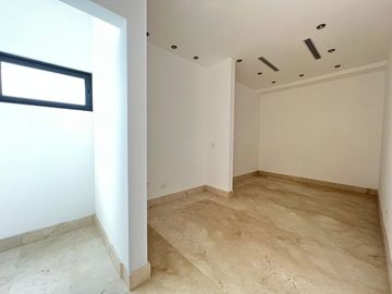SE VENDE CASA EN LOS LAGOS