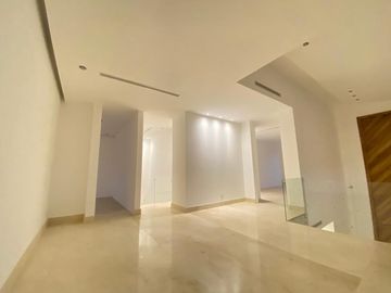 SE VENDE CASA EN LOS LAGOS
