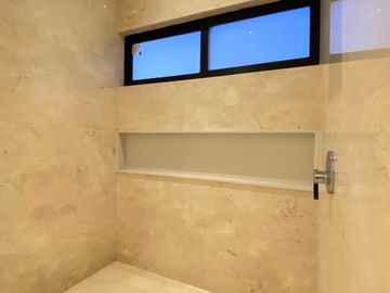 SE VENDE CASA EN LOS LAGOS