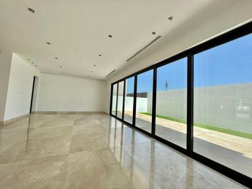 SE VENDE CASA EN LOS LAGOS