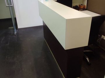 Oficina Remodelada en Venta – Providencia, a Pasos del Metro Los Leones