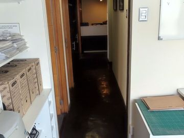 Oficina Remodelada en Venta – Providencia, a Pasos del Metro Los Leones