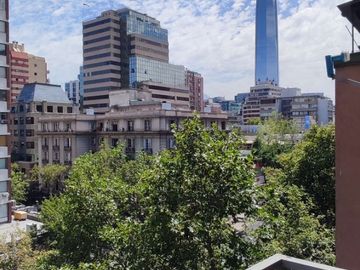 Oficina Remodelada en Venta – Providencia, a Pasos del Metro Los Leones