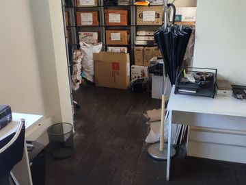 Oficina Remodelada en Venta – Providencia, a Pasos del Metro Los Leones