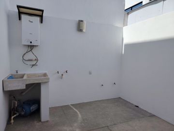 Casa 3 recámaras cerca Periférico y Prol. Av Guadalupe