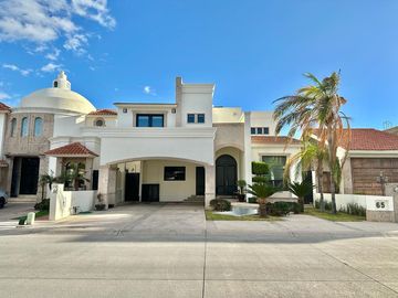 SE RENTA CASA EN LOS LAGOS