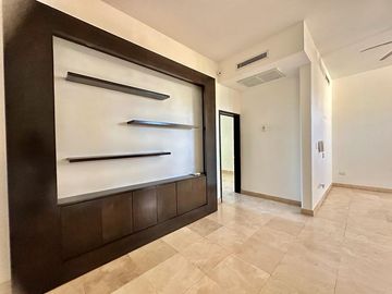 SE RENTA CASA EN LOS LAGOS