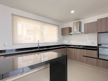 VENDO CASA PARQUE ESMERALDA