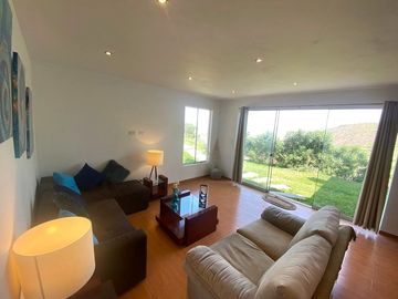 SE VENDE LINDA CASITA EN PACHACAMAC *A 10 MINUTOS DE LA PLAZA *INDEPENDIZADO *DOCUMENTOS AL DIA