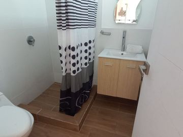 SE VENDE LINDA CASITA EN PACHACAMAC *A 10 MINUTOS DE LA PLAZA *INDEPENDIZADO *DOCUMENTOS AL DIA