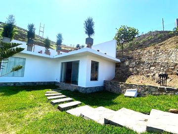 SE VENDE LINDA CASITA EN PACHACAMAC *A 10 MINUTOS DE LA PLAZA *INDEPENDIZADO *DOCUMENTOS AL DIA