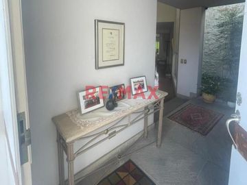 Se Vende Casa Amplia Y Linda En La Molina.
