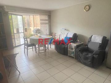 Se Vende Casa Amplia Y Linda En La Molina.
