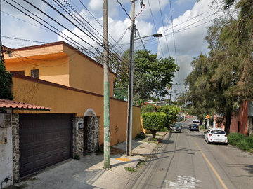 HERMOSA CASA EN VENTA EN AV. SA DIEGO, CUERNAVACA DE RECUPERACION BANCARIA, ADJUDICADA Y CON POSESION A UN SUPER PRECIO!!! *NO CREDITOS*