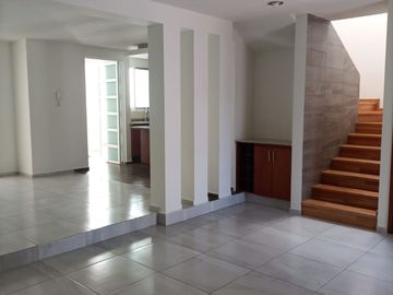 CASA EN VENTA ZONA EL PINAR ALTOZANO $4,495,000