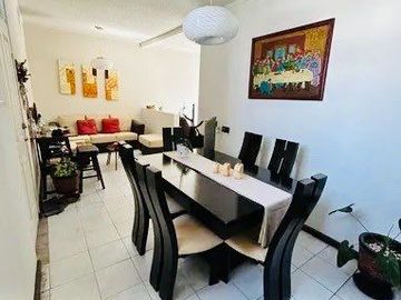 CASA DUPLEX PLANTA BAJA POR EL MERCADO DE ABASTOS
