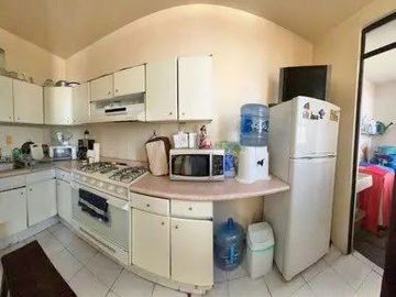 CASA DUPLEX PLANTA BAJA POR EL MERCADO DE ABASTOS