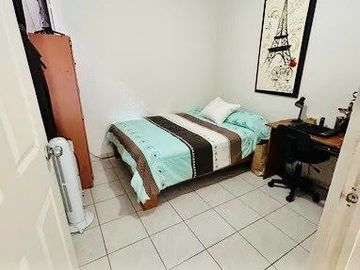 CASA DUPLEX PLANTA BAJA POR EL MERCADO DE ABASTOS