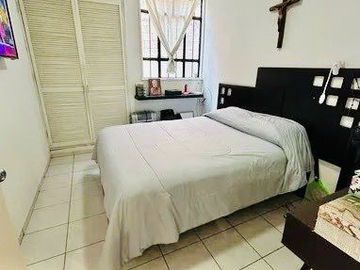 CASA DUPLEX PLANTA BAJA POR EL MERCADO DE ABASTOS
