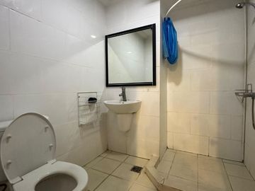DISEWAKAN TAHUNAN BULANAN WATERPLACE RESIDENCE 2BR FURNISHED