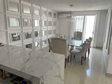 Hermosa y cómoda casa en la zona Contry de Guadalupe.