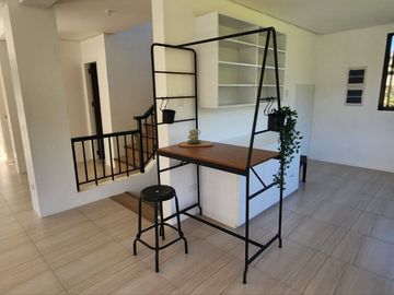 FAIRWAY VIEW HOUSE AND LOT IN ANTIPOLO