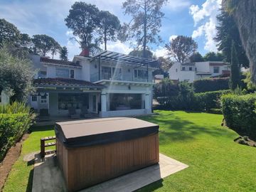 CASA EN RENTA EN EL CORAZON DE AVANDARO.