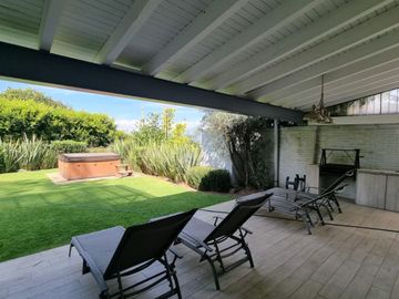 CASA EN RENTA EN EL CORAZON DE AVANDARO.