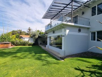 CASA EN RENTA EN EL CORAZON DE AVANDARO.