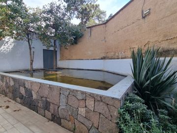 CASA EN RENTA EN EL CORAZON DE AVANDARO.