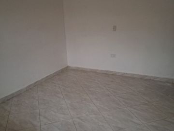 VENDO CASA REMODELADA PISO 1 EN BELEN MIRAVALLE