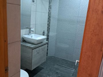 VENDO CASA REMODELADA PISO 1 EN BELEN MIRAVALLE