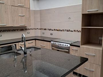 VENDO CASA REMODELADA PISO 1 EN BELEN MIRAVALLE