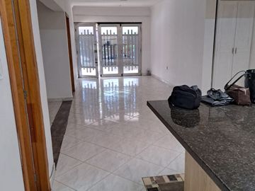 VENDO CASA REMODELADA PISO 1 EN BELEN MIRAVALLE