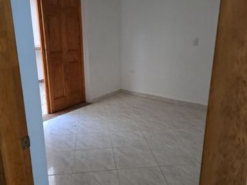 VENDO CASA REMODELADA PISO 1 EN BELEN MIRAVALLE