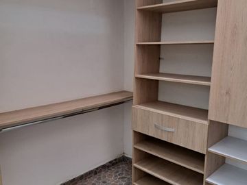 VENDO CASA REMODELADA PISO 1 EN BELEN MIRAVALLE
