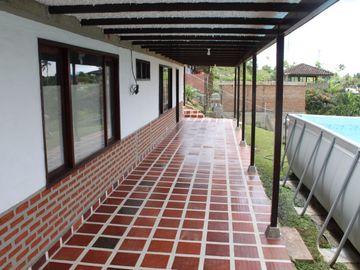 CASA CAMPESTRE EN EL CARMEN -  DAGUA