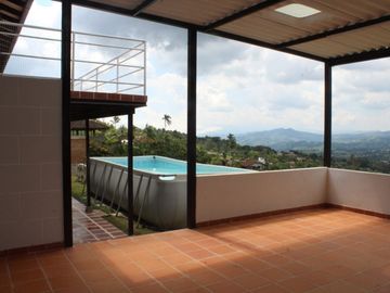 CASA CAMPESTRE EN EL CARMEN -  DAGUA