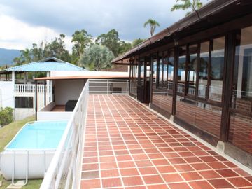 CASA CAMPESTRE EN EL CARMEN -  DAGUA